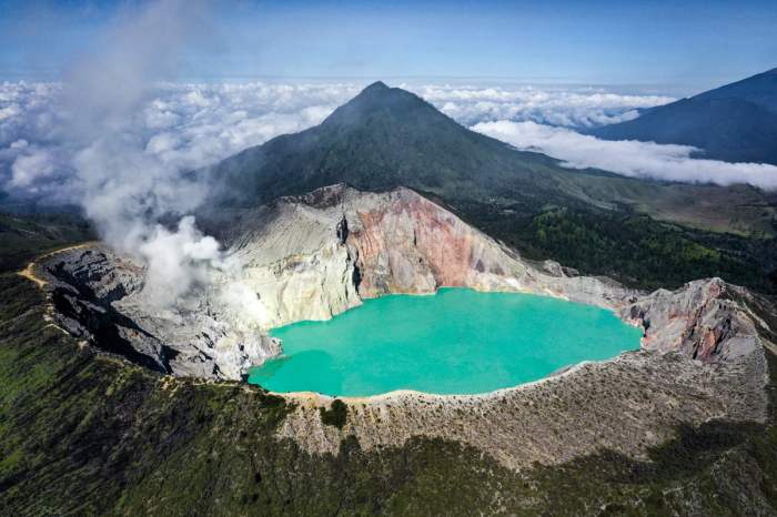 Ijen banyuwangi kawah jawa timur indah petualangan