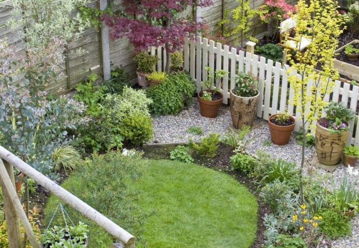 Backyard gardens landscaping